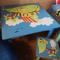 Дитячий стіл зі стільцем