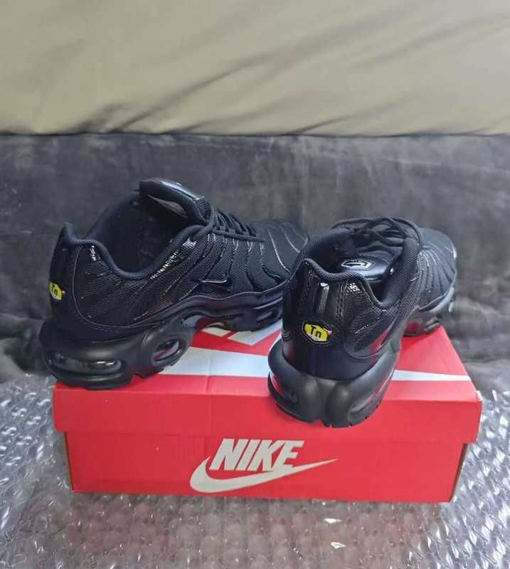 czarny^mądrość^NikeMaxTN^UnisexTrampki Roz.44