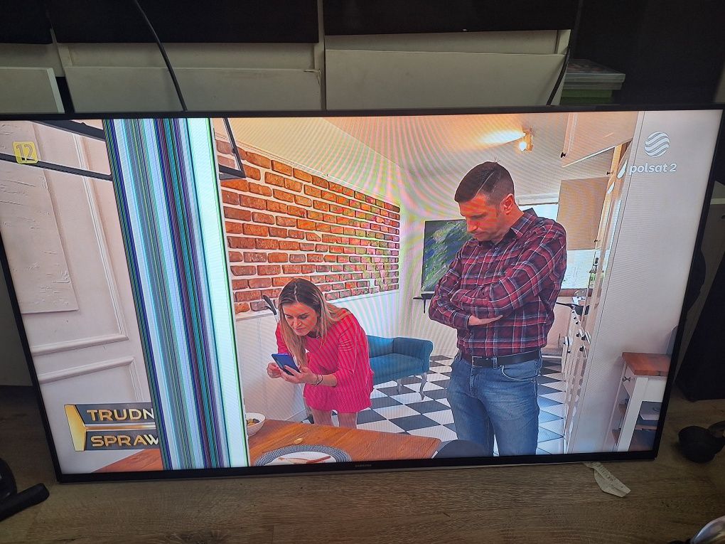 Samsung 50 oraz 39 cali , uszkodzony