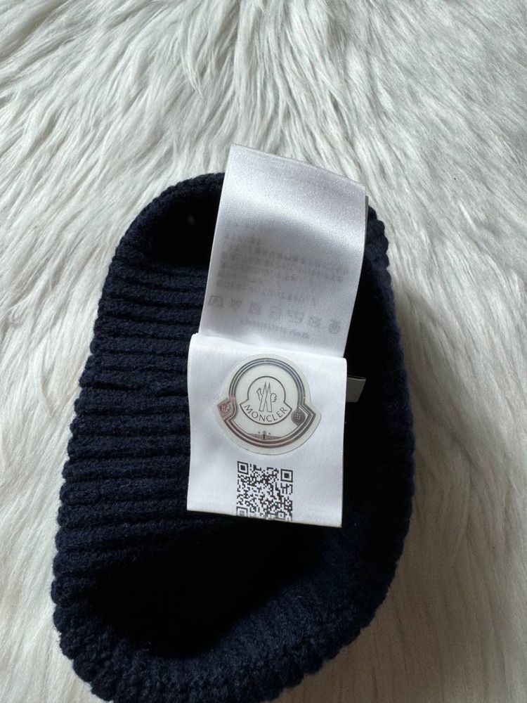 Moncler шапка чоловіча