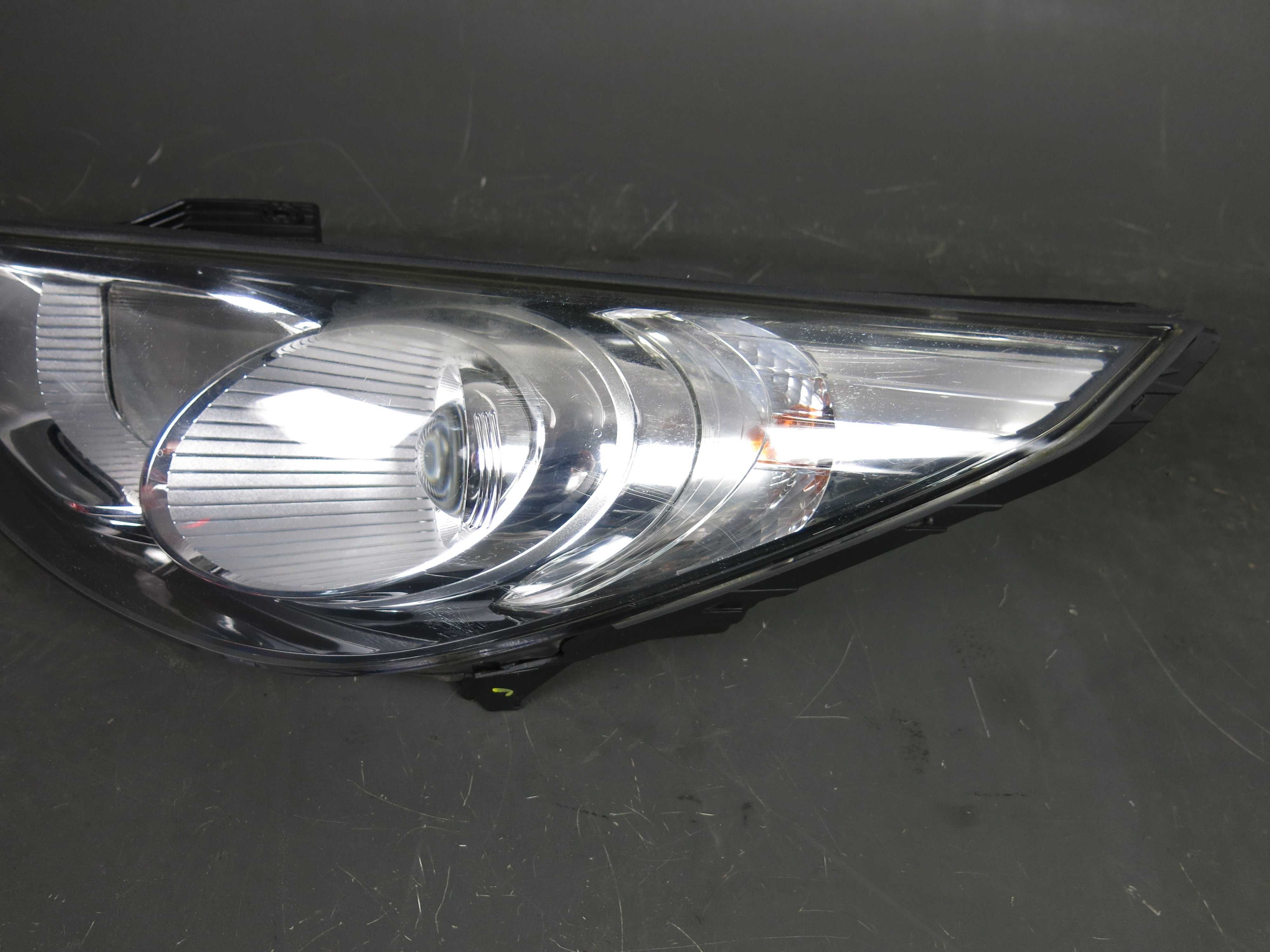 Hyundai IX35 lampa przednia przód lewa reflektor UK