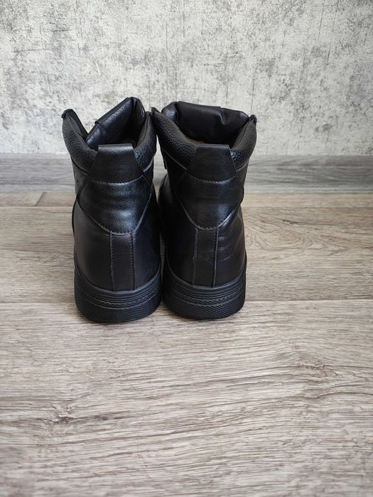 Жіночі шкіряні зимові черевики