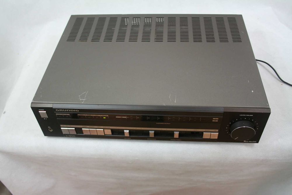 Wzmacniacz GRUNDIG V-7200 |2x55W|
