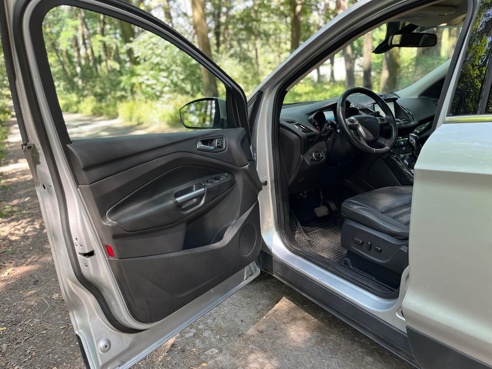 Авто Ford Escape 2014 Titanium
