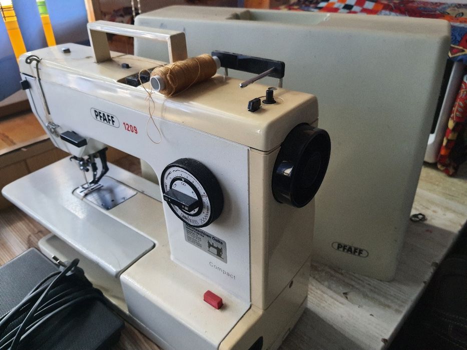 Швейная машинка PFAFF 1209 Идеальное состояние!!!