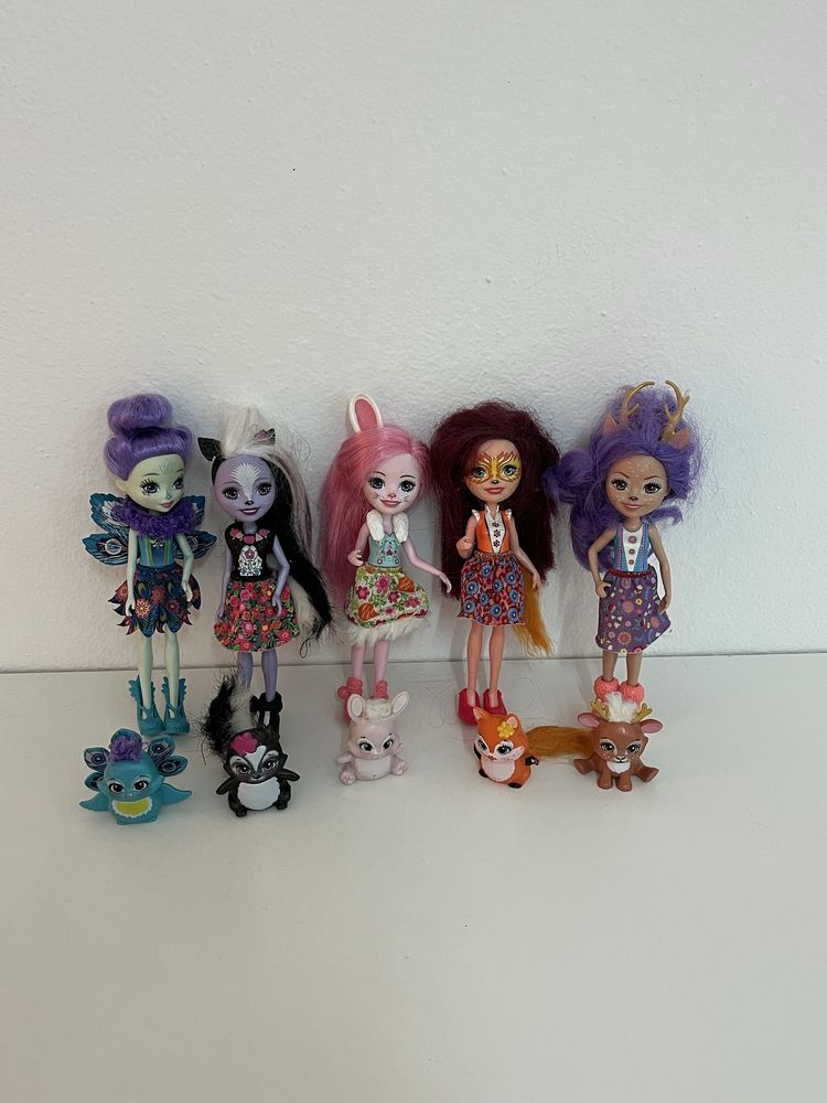 Conjunto de 5 bonecas Enchantimals com os seus animais