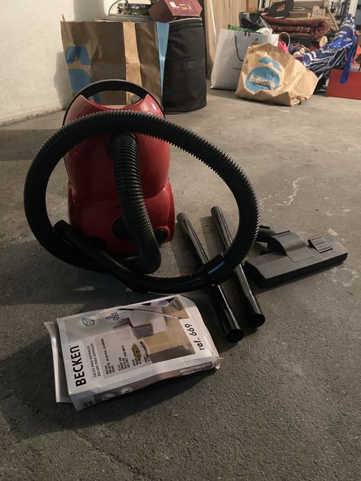 Aspirador de pó domestico