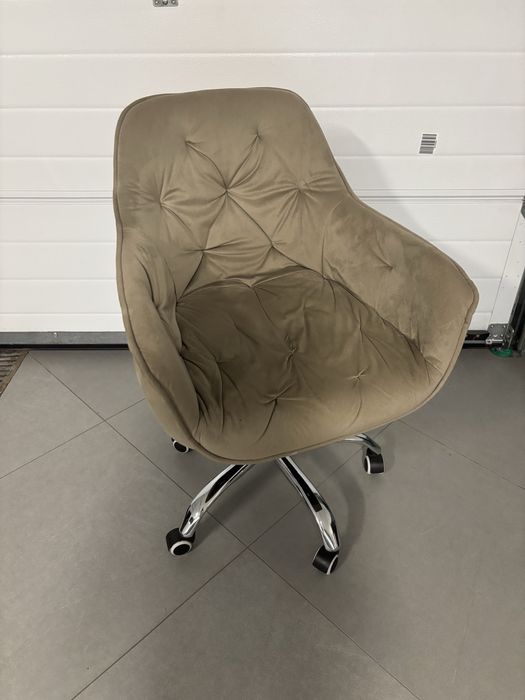 Fotel, krzresło obrotowe Signal beżowy