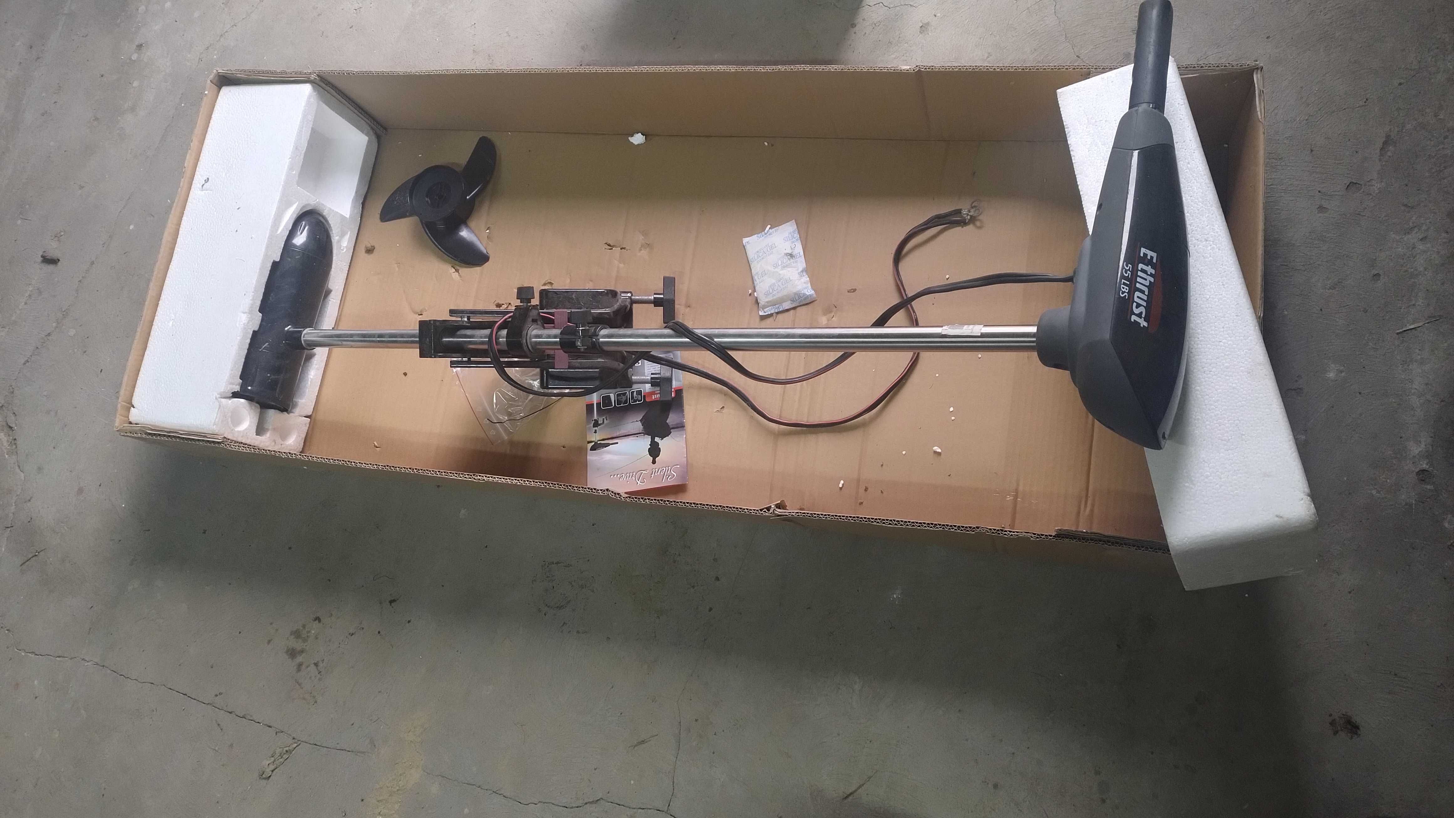 Silnik zaburtowy elektryczny 55LBS + Akumulator 85Ah