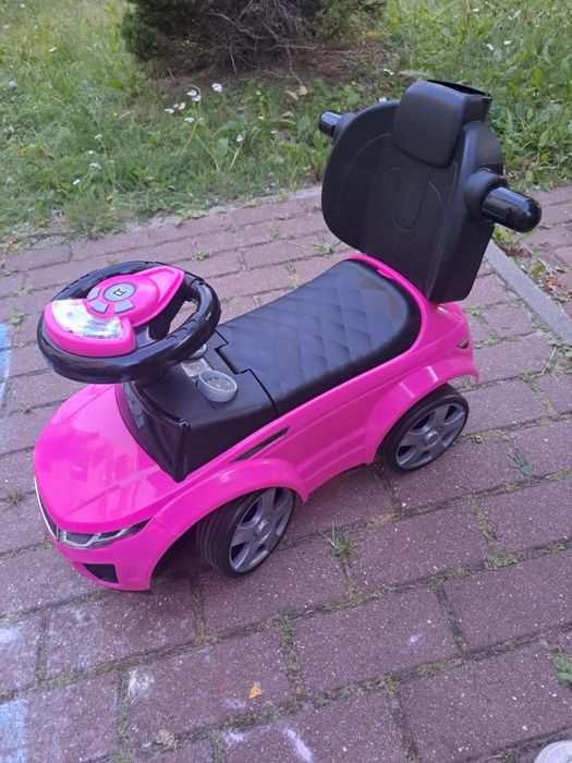 Jeździk auto.               .