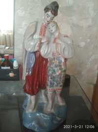 Фарфоровая статуэтка "Козак з дівчиною"