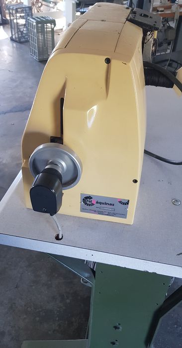 Maquina de orlar modelo com 4