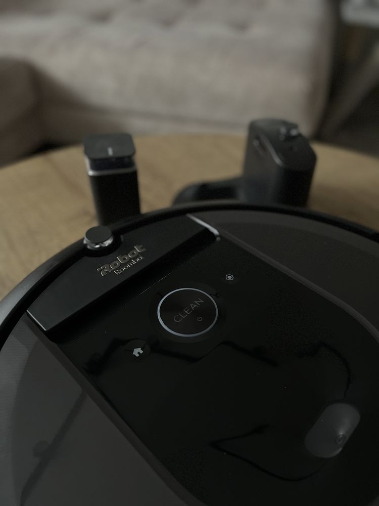Odkurzacz iRobot Roomba i7 nowy