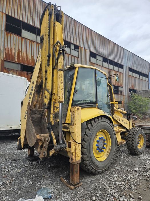 Komatsu wb 97 -R2 на ходу бери и ежай