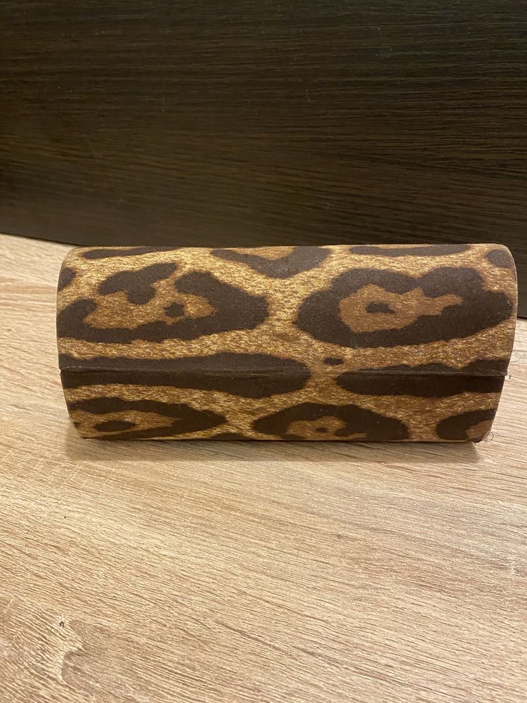 Etui futerał okulary przeciwsłoneczne panterka cętki Dolce&Gabbana