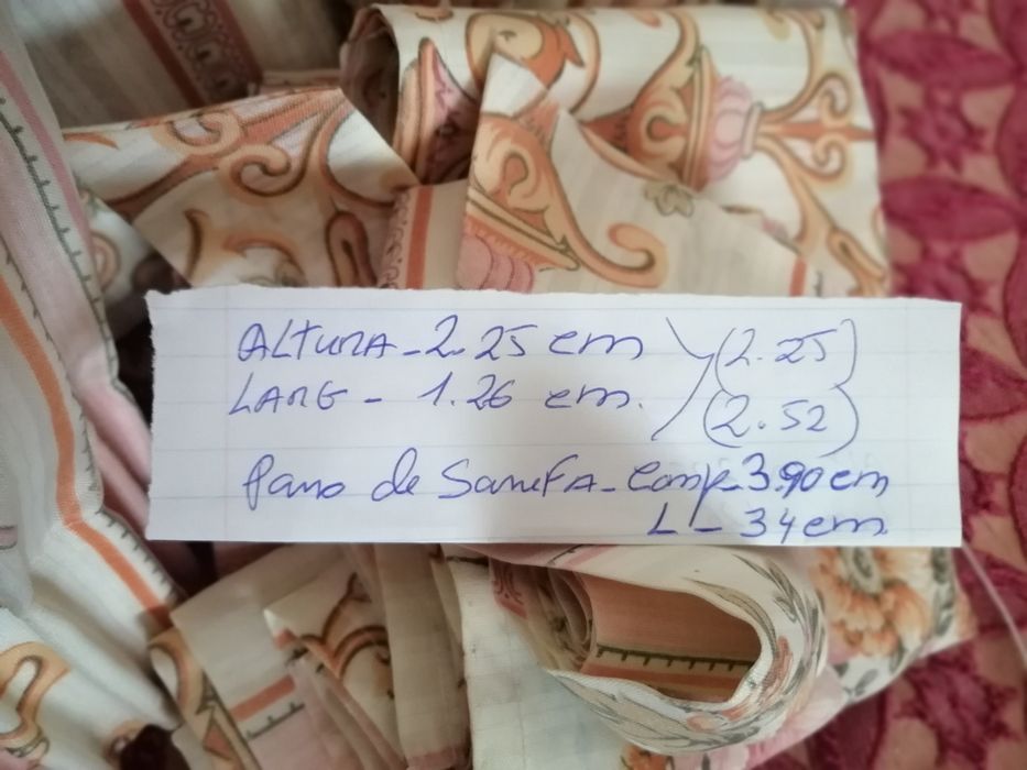 3 Puxadores+ 2cortinados grandes 25€s