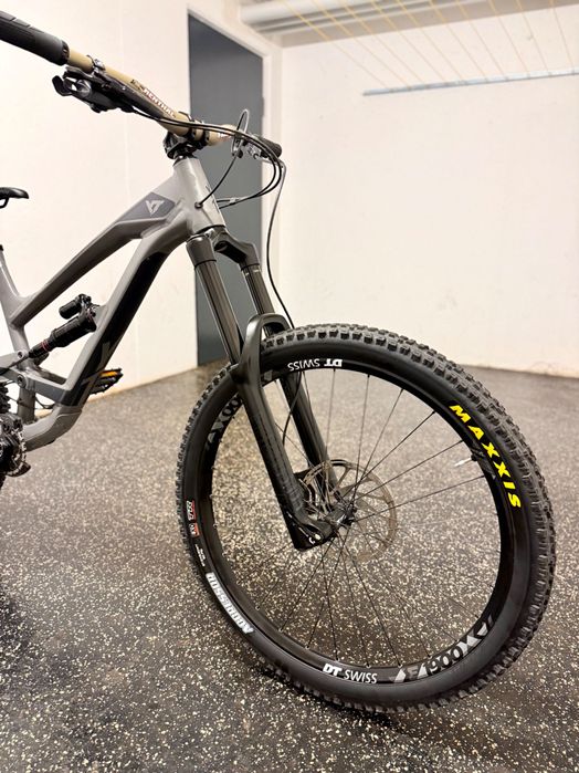 YT Capra 2019  L 27,5 RS Lyrik Super Deluxe DT Swiss Idealny Stan !