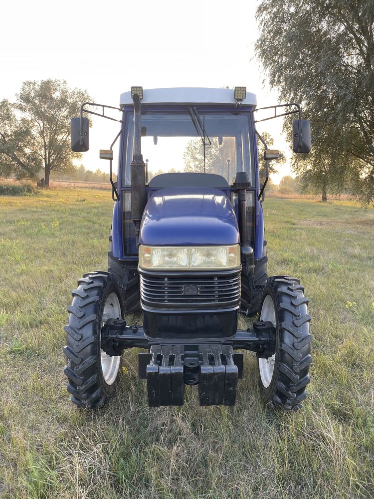 Трактор Dongfeng 704