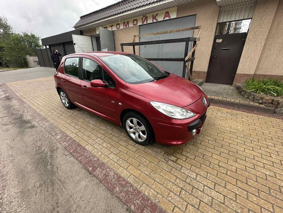 Продам своє авто Peugeot 307