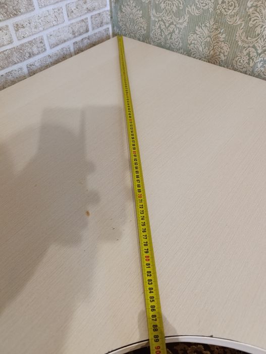 Угловой компьютерный стол