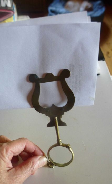 Stary mosiężny uchwyt do nut trabka flet klarnet