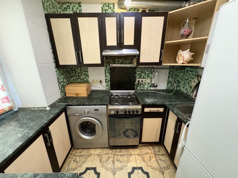 Продаж 2к квартира 45 м2 пр-т Наукі 39А м 23 Серпня