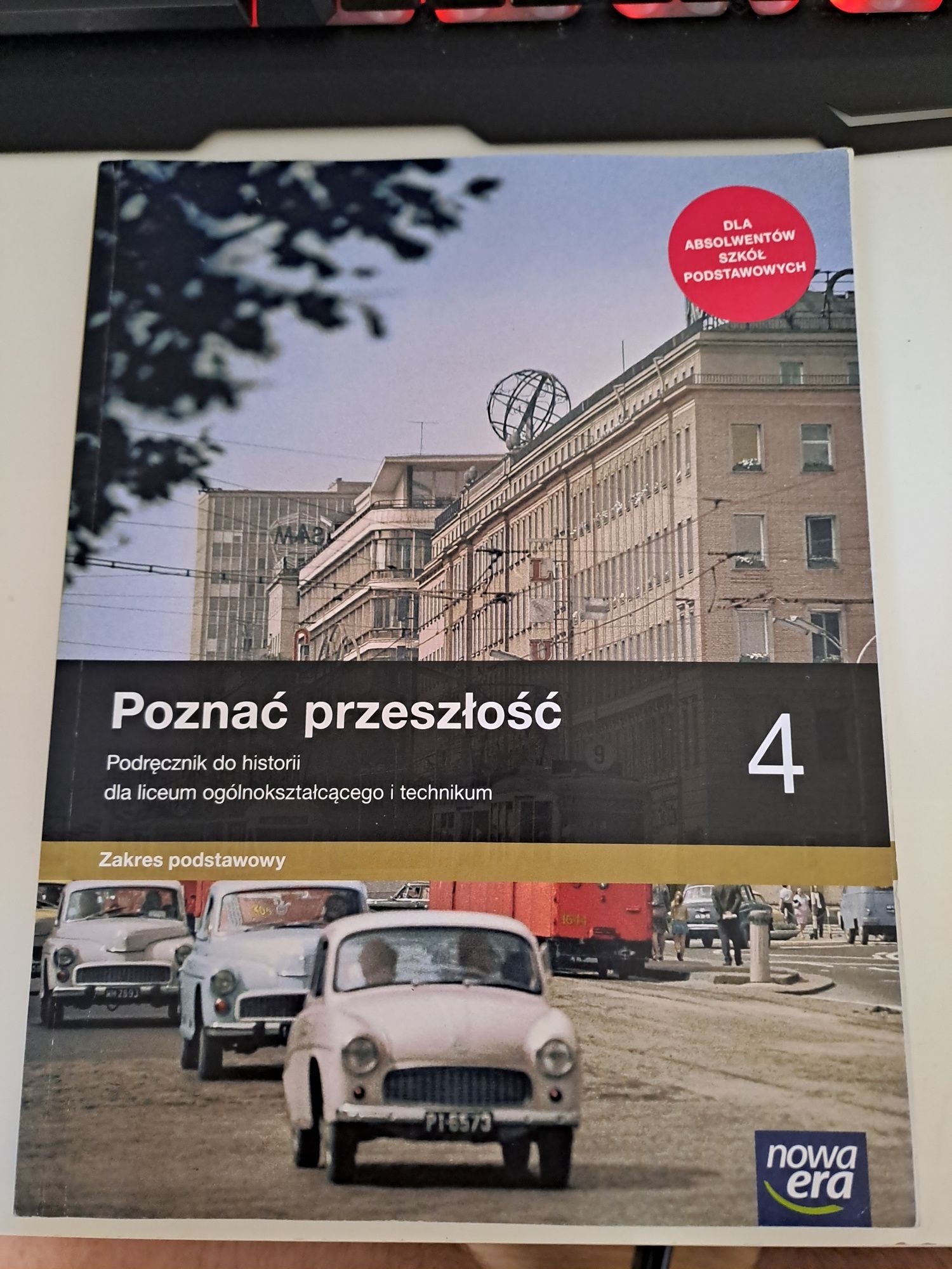 Podręcznik do historii Poznać przeszłość 4