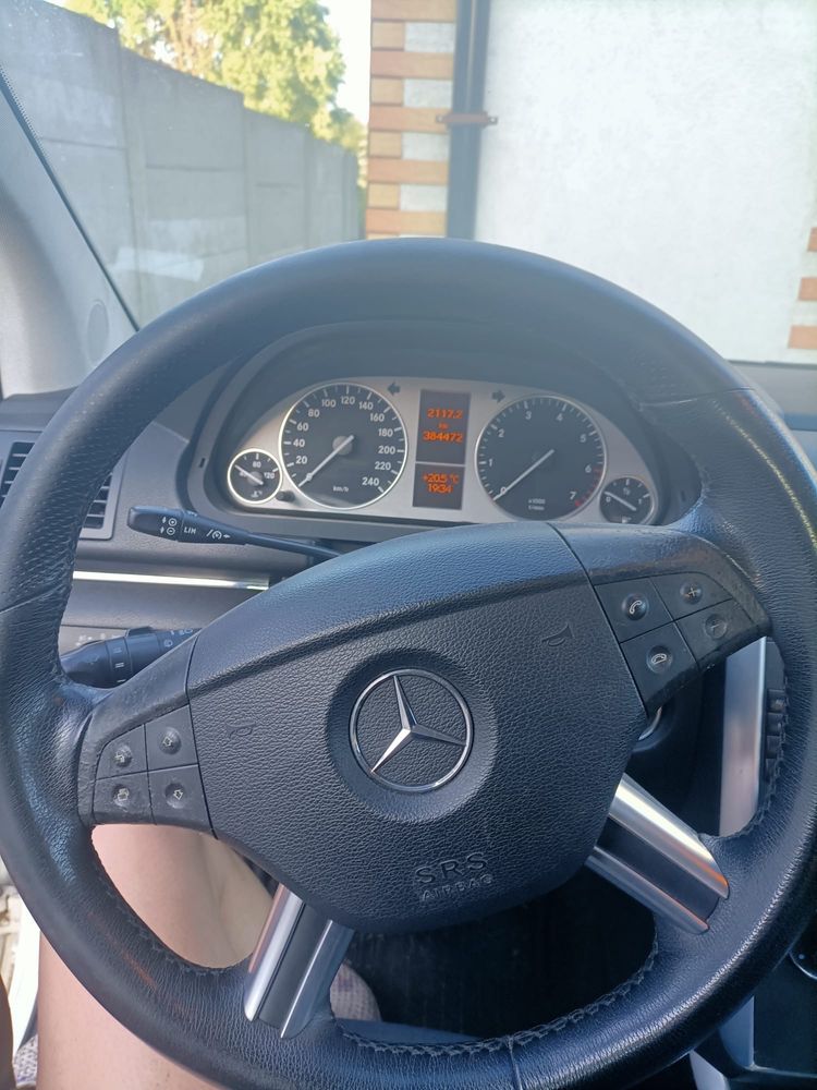 Mercedes B Klasa B200