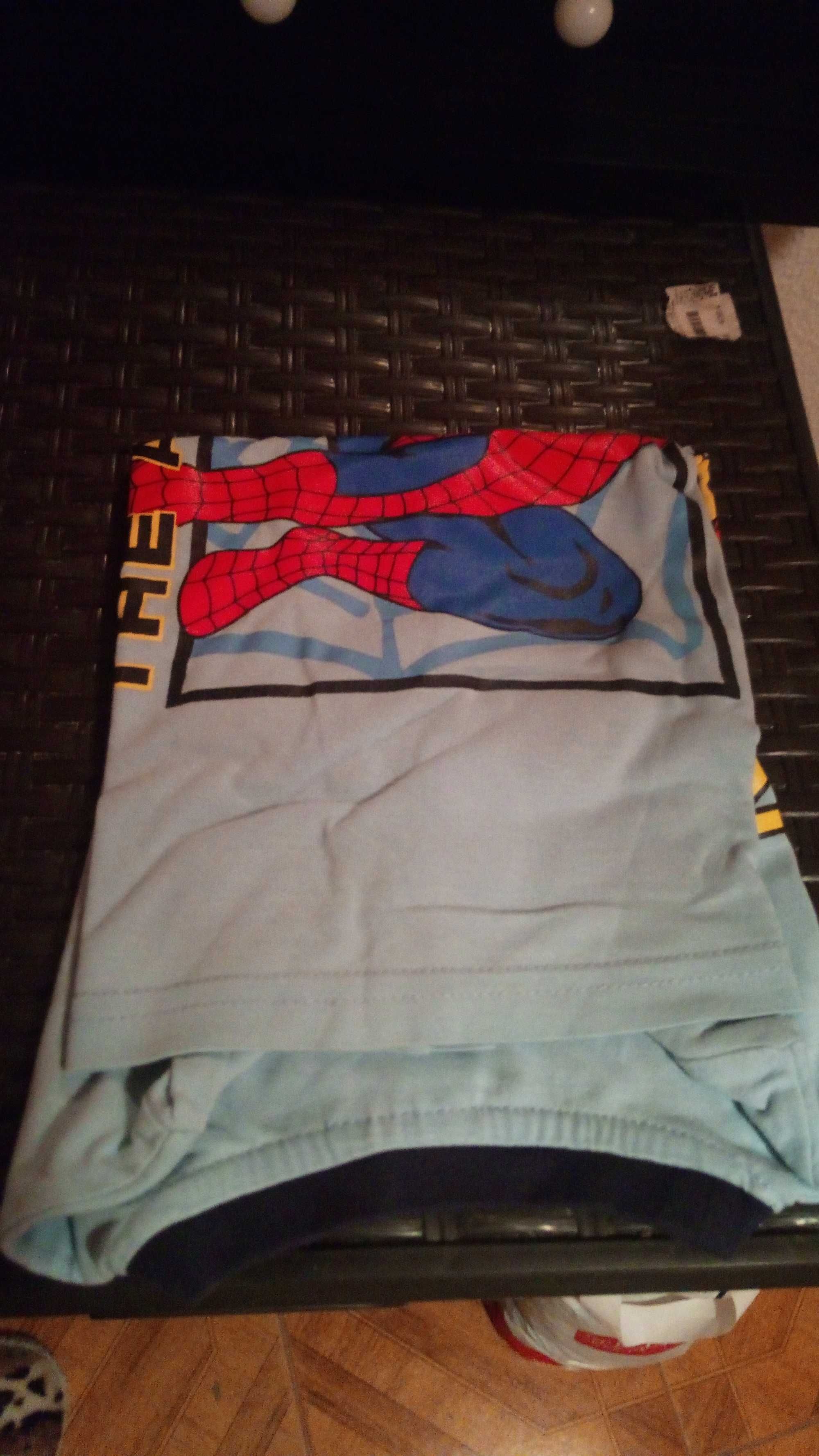 T-shirts, preço das duas, para 6 anos, Spiderman e Cartoon Networks