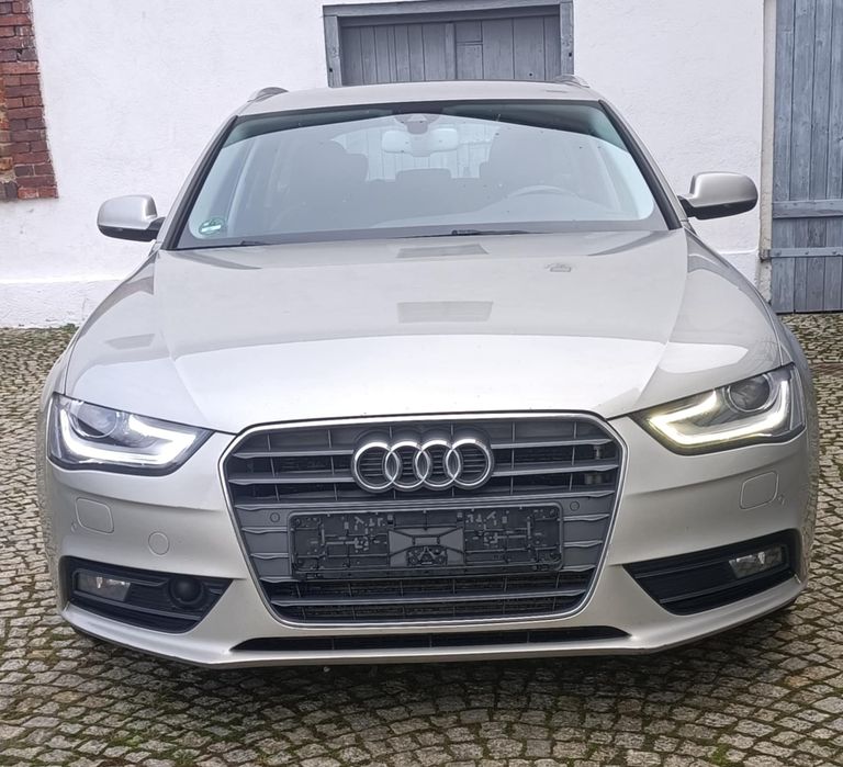 Audi A4 B8 Avanti 2013r 2.0 TDI