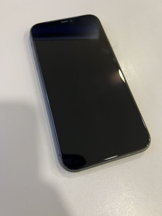 Продам Айфон 11 64gb