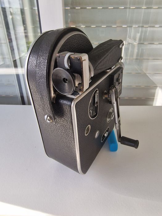 Máquina de filmar Paillard Bolex 16 mm