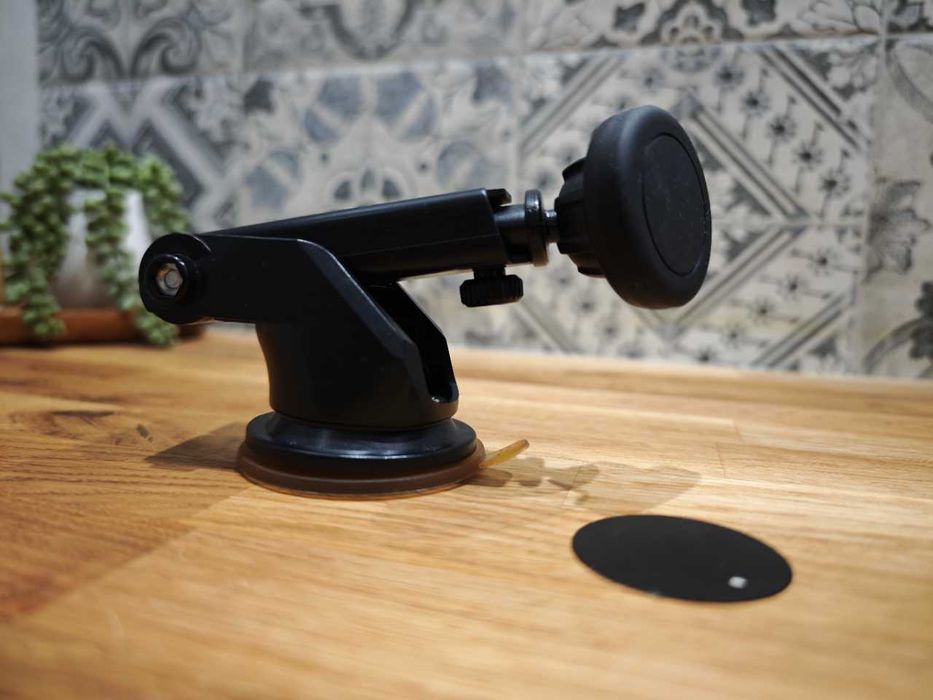 Regulowany uchwyt samochodowy magnetyczny telefonu do szyby