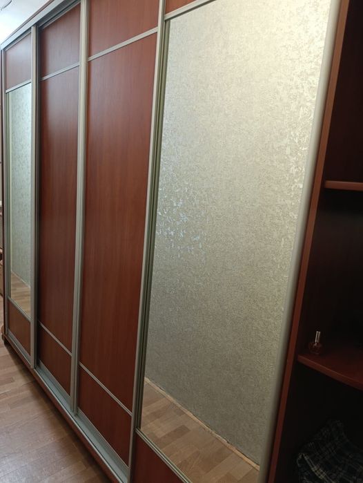 Продам шафу купе.