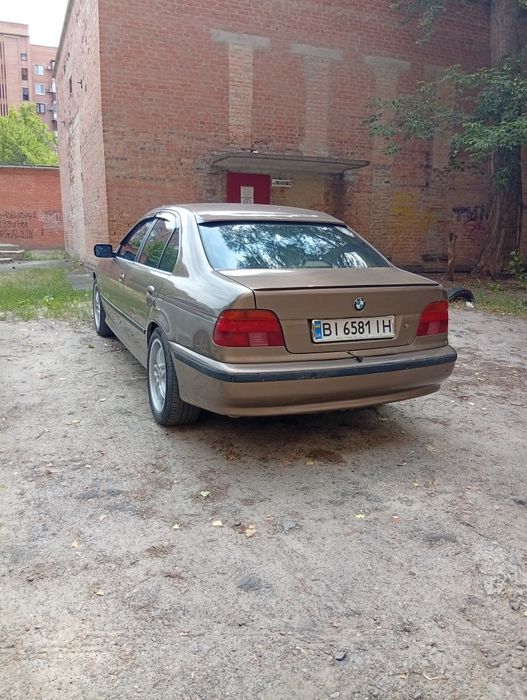 Продам бмв 520 е39.