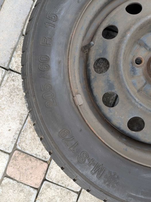 Диск з шиною(Запаска) r15 4*114.3  dia67.1  Ет46