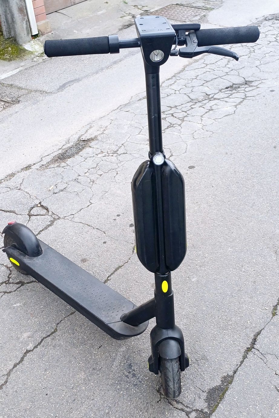 Trotinete BIRD ONE com 2 baterias extra NINEBOT
A bateria de origem fa