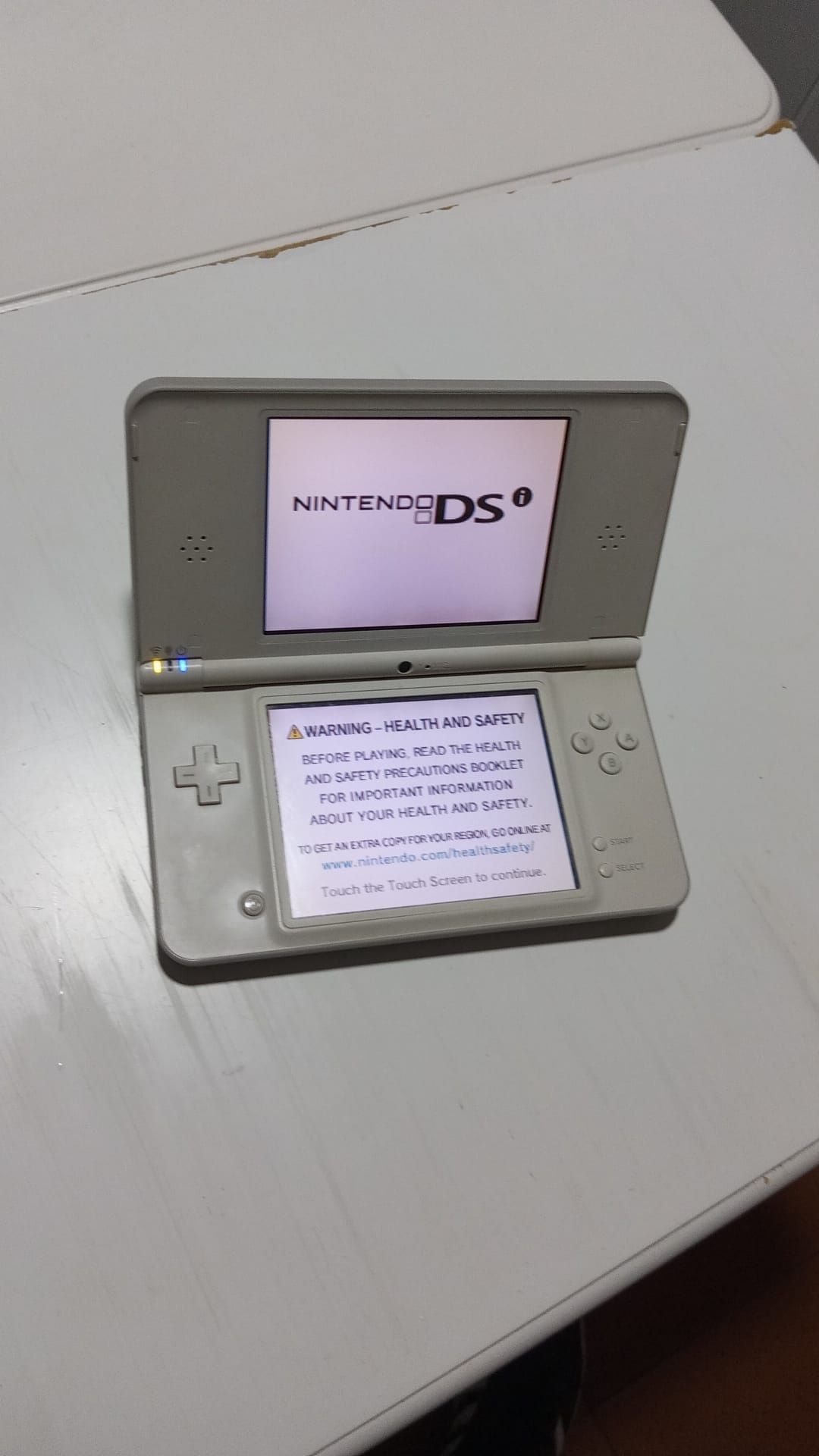 Nintendo DSi XL Desbloqueada