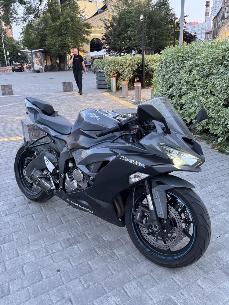 Kawasaki zx6r 636