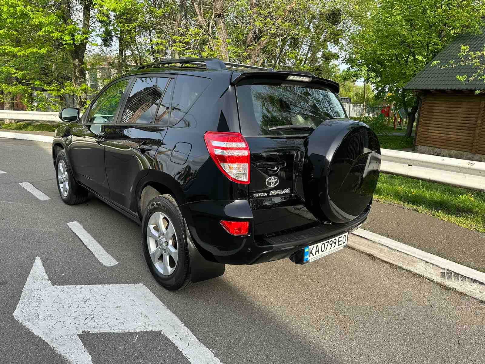 Toyota RAV 4, 2010, $14900