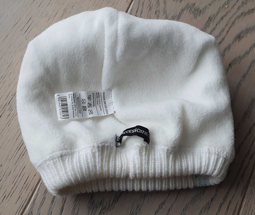 Czapka 4F dla dziewczynki gruba ocieplana z polarem w środku 53 cm