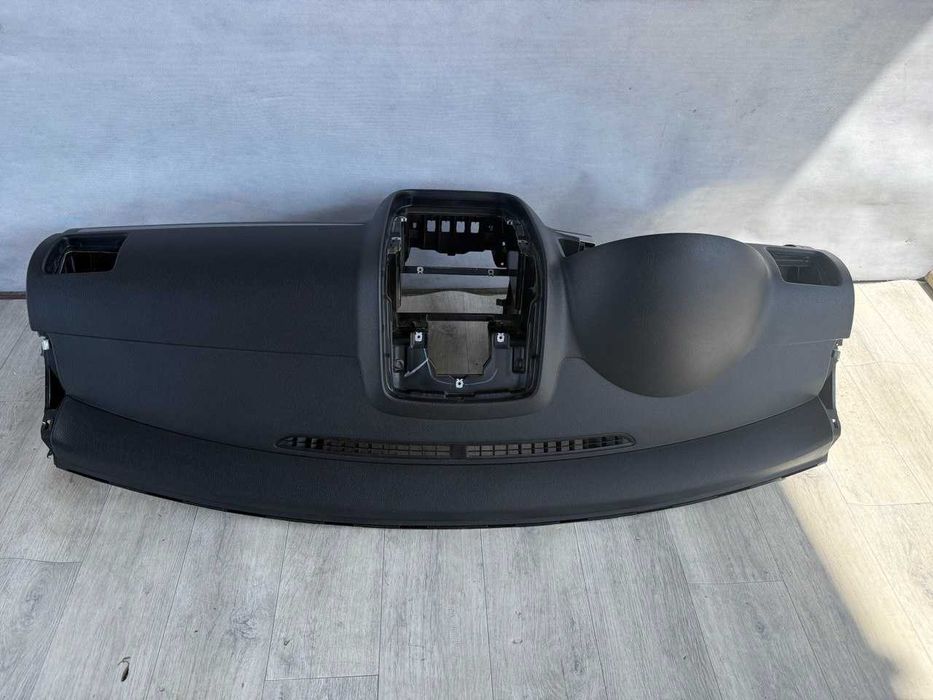 Торпедо VW Golf V Jetta 5  Консоль  Безопасность Подушка панель