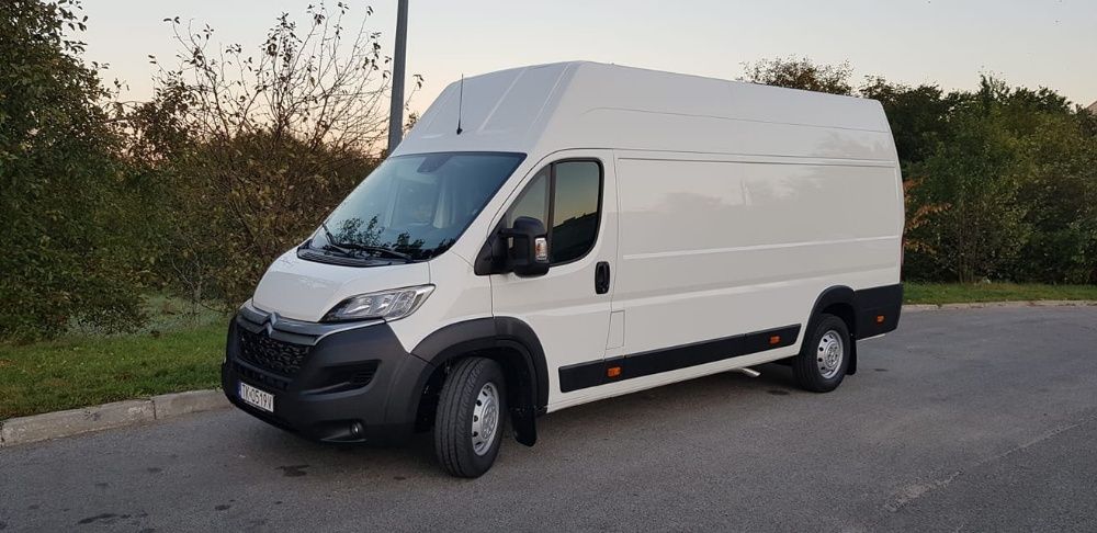 Wywóz starych mebli opróżnianie mieszkań piwnic utylizacja sprzątanie