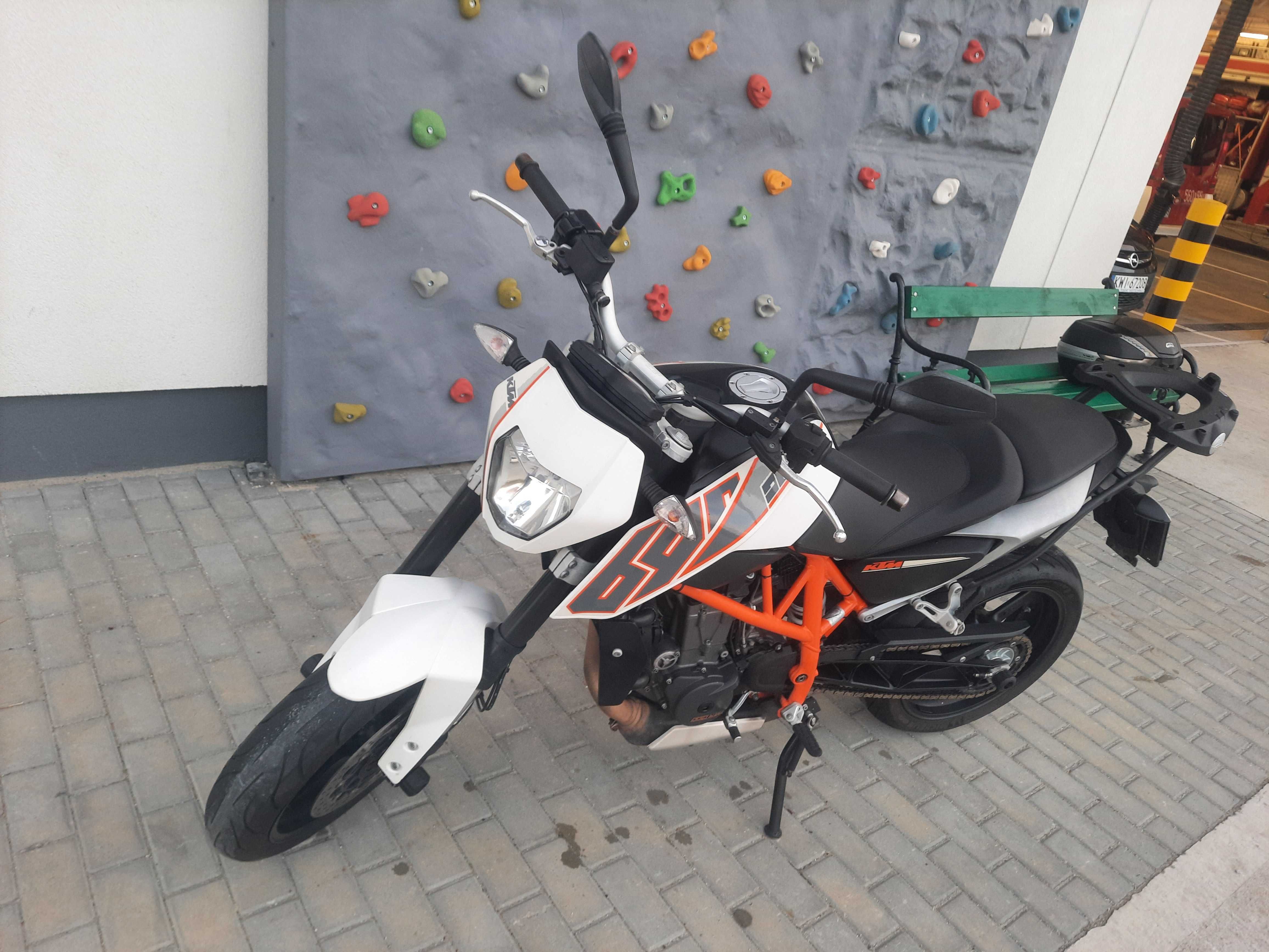 Motocykl KTM Duke 690. Z Austri bezwypadkowy, stan bdb. Rok 2012.