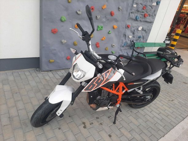 Motocykl KTM Duke 690. Z Austri bezywypadkowy, stan bdb. Rok 2012.