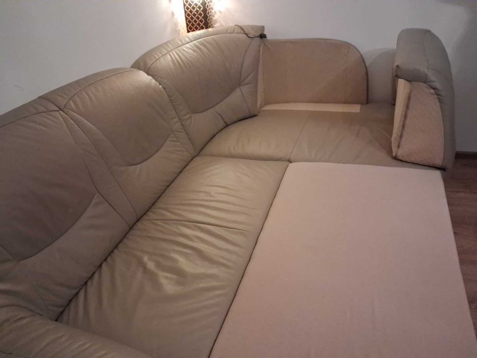 Narożnik skórzany z funkcją spania