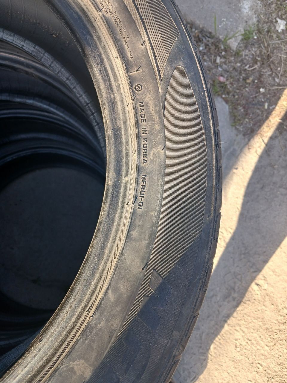 Резина лето roadstone 225/55/19