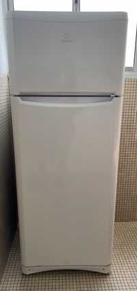 Combinado grande indesit