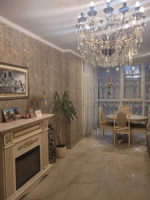 Євро 3к на Прорізній з видом на фонтан . Довгострокова оренда