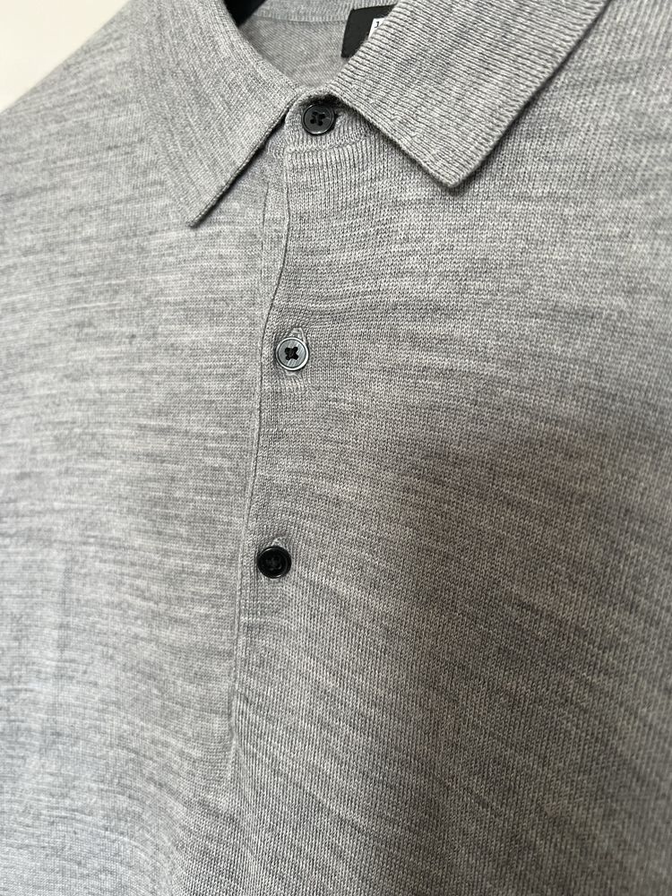 Uniqlo Extra Fine Merino Knitted Long-Sleeve Polo Shirt